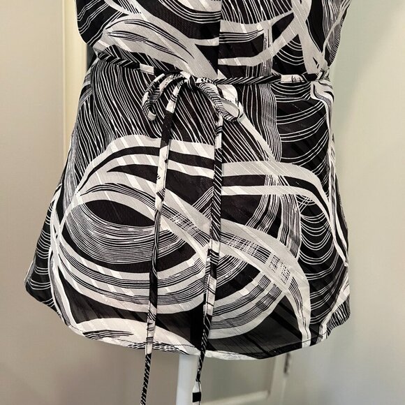 NWT Cache Black & White Geometric Sleeveless Ruffle Blouse, Size Small - Picture 12 of 15